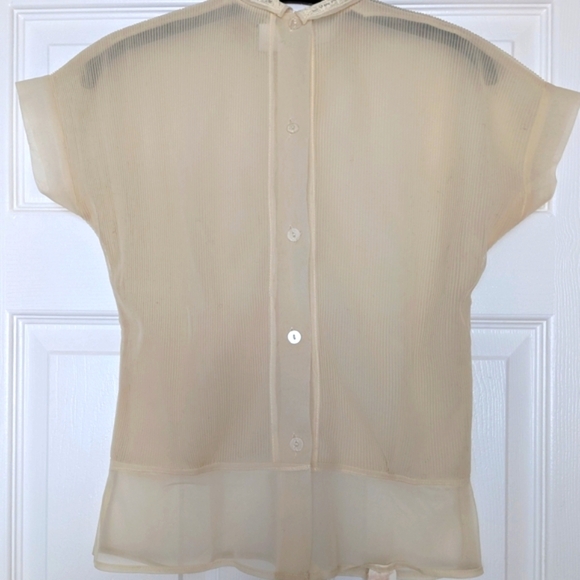 Women's Sheer Ribbed Sleeveless Blouse With Beautiful Dainty Accents - Picture 5 of 7